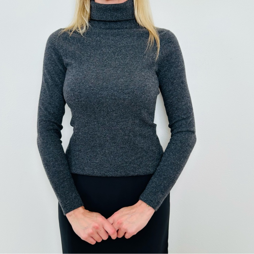 New Christopher Fischer grey turtleneck cashmere sweater